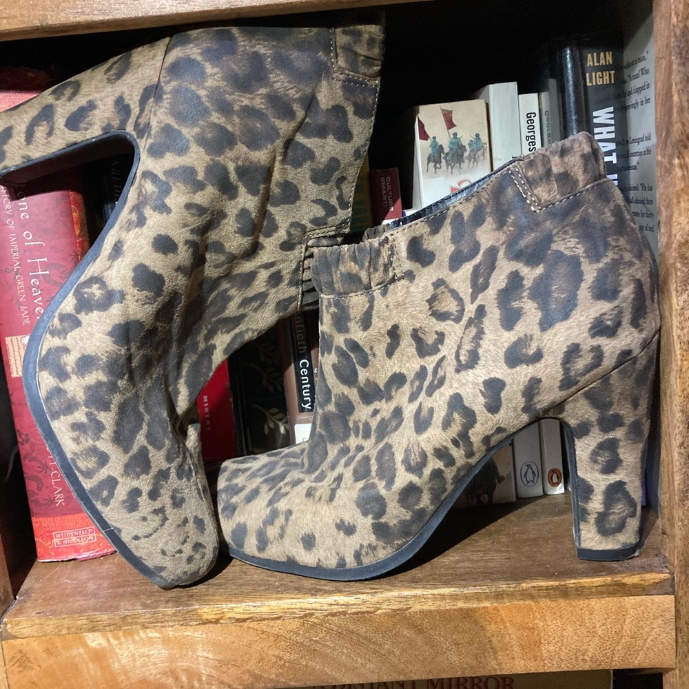 Sam and Libby ankle heel boots